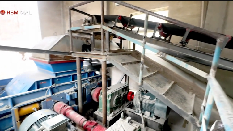 金礦對輥破碎機(jī)